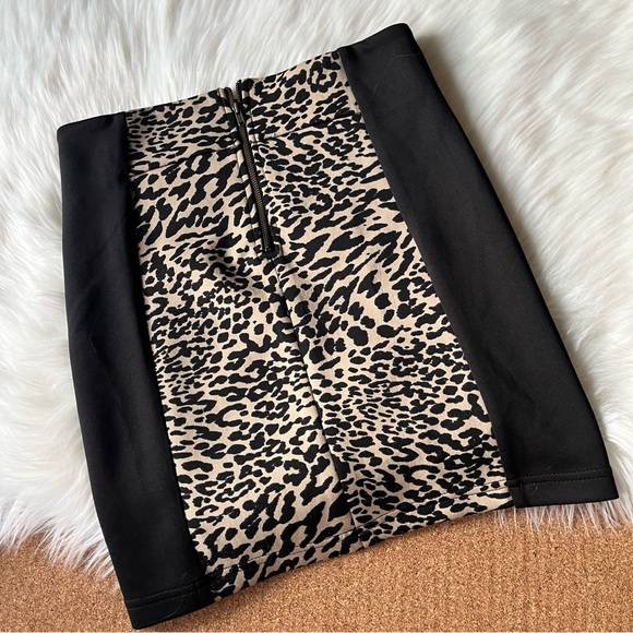 Dynamite | Animal Print Skirt - Picture 2 of 4
